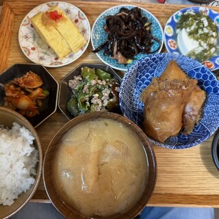 おともトごはん おかもト食堂_0