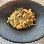 アダージオ - 魚介とズワイガニのアンチョビパスタ