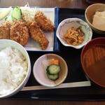 Hakata Motsunabe Takashou - （期間限定定食）大粒カキフライ　800円