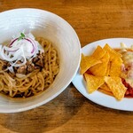 ラーメン サンガ - メキシコっぽいまぜそば（期間限定）1350円