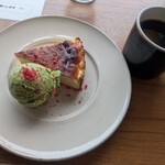 Butter yellow Cafe - 