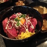 9プランチャ - ローストビーフ丼