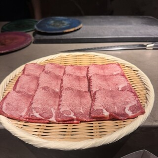 くく はなれ - 料理写真:松坂牛の黒タンの元