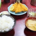 市場食堂 - イサキのふらい定食（７００円）