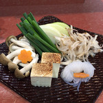Isshoubin Honten Hanare - 松阪肉入りホルモンすき焼き(野菜)