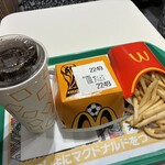 マクドナルド - 「ひるまック　ビッグマックセット」（690圓）
コーラとドリンクをLサイズに變更（＋100圓）
ピクルス、オニオン、BMソース＝XTRA（無料）。