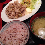 青山食堂 - ランチの生姜焼き