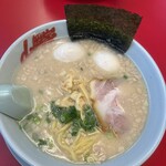ラーメン山岡家 - 料理写真:塩とんこつ煮卵トッピング