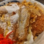 江釣子屋 - 厚いトンカツの断面です。