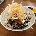 来々軒 - 半チャーシュー丼