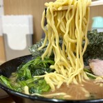 横浜ラーメン 武蔵家 - 極 並ラーメン（1300円）, ほうれん草（100円）, 炙りチャー（100円）