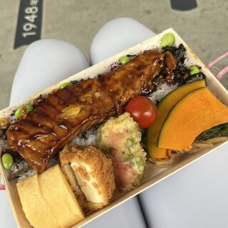 横濱屋本舗食堂_0