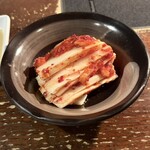 炭焼厨房HAKO - お通し（白菜キムチ）￥