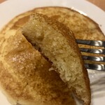 ガスト - 料理写真:メイプルシロップを吸い尽くすパンケーキ