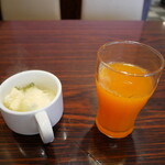 ガスト - 料理写真:ドリンクバーを付けてみた。