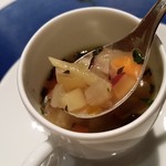 OTTO SETTE - ミネストローネ リフトアップ。