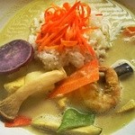 グリーンカレー。ご飯は半ライスで。