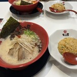 ラーメンまこと屋 - 料理写真: