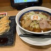8番らーめん くるふ福井駅店