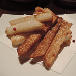 海辺のダイニング KISAMA - ヤンモー（沖縄山芋）の素揚げ　ズームアップ