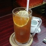 台湾茶屋 - アイスレモンティー！レモンが洒落てます