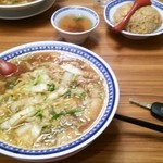 彩華ラーメン - チャーハンも