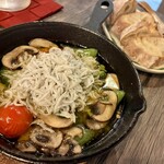 虎視眈々 - 