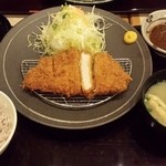 こだわりとんかつ一丁 - ロースカツ定食 中 (1213円)