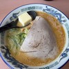 宇宙軒 - みそラーメン ＋　バター