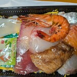 新田鮮魚店 - 海鮮ちらし寿司（おすすめです）