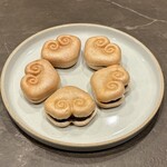 小ざさ - 「最中5個詰」（580円）