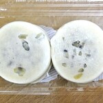 サザエ - 料理写真:白いおやき 豆乳クリームつぶあん（２個）