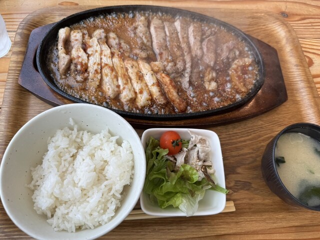 ひこま豚食堂＆精肉店 Boodeli - 札幌市清田区その他/とんかつ | 食べログ