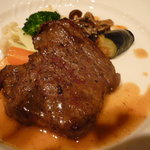 ボヌール・ブッソール3373 - 国産牛肉のポワレ