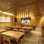 ひつまぶし名古屋備長 - 内観写真: