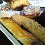 オーボンヴュータン 尾山台店 - “焼菓子やパン”