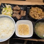 吉野家 - 料理写真:牛タン牛皿御膳