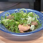 立ち呑み正屋 - しっとり鶏レバーごま油塩
