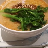 中国飯店 富麗華 - 担々麺ハーフサイズ