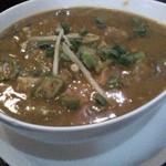 ミラクル - 本日の日替わり：オクラとチキンのカレー