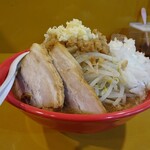篠寛ジロー - ラーメン　刻み玉ねぎ　野菜盛り