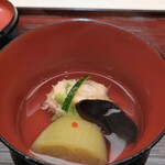 浜町 緒ばた - 紅ズワイガニ真丈　翡翠茄子の椀