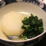 馳走 きむら - 野辺地かぶとほうれん草の炊き合わせのアップ。