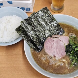 横浜らーめん 武蔵家_1