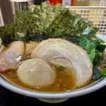 家系ラーメン王道家直伝 との丸家 - 