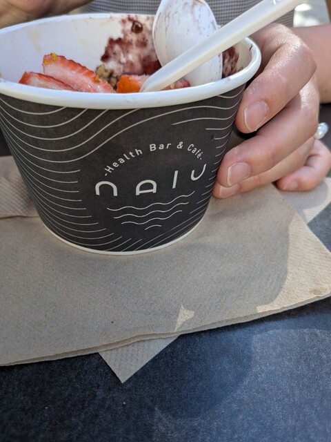 Nalu Health Bar & Café WAIKIKI - ワイキキ/ハワイ料理 | 食べログ