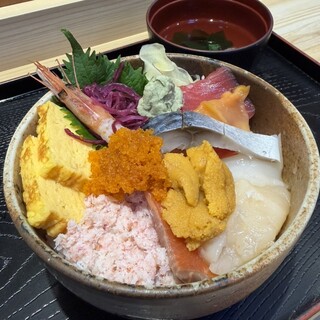 小松水産の海鮮丼_0