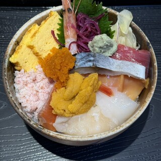 小松水産の海鮮丼_1