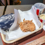 ケンタッキーフライドチキン - 料理写真:ケンタの鶏竜田バーガー、レモン香るパリパリ旨塩チキン、コールスロー、アイスティー