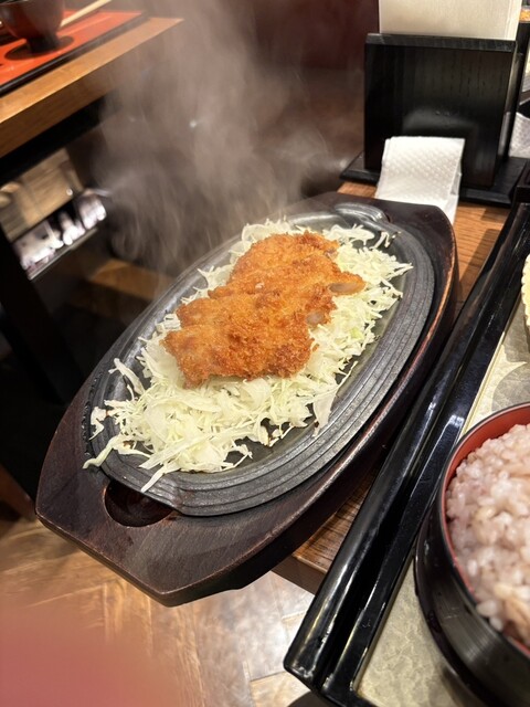 名古屋名物 みそかつ 矢場とん 東京銀座店 （やばとん） - 銀座一丁目